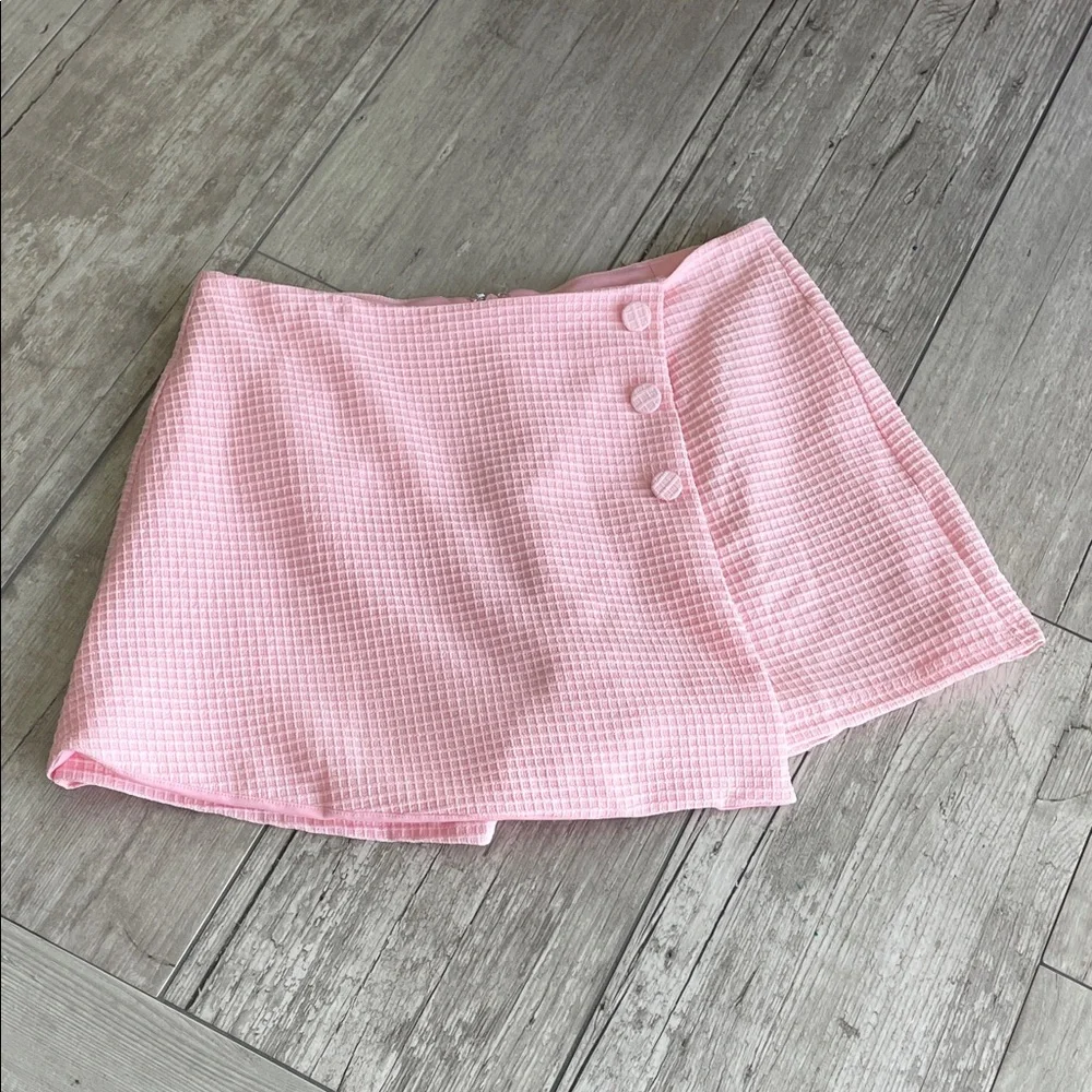 She + Sky Pink Textured Skort with Button Accents